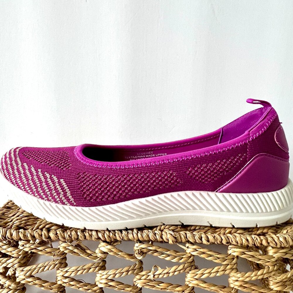 Easy Spirit Slip Ons Segeinee Shoes, Bright Pink, Size 7.5, NWOB! - Picture 2 of 13